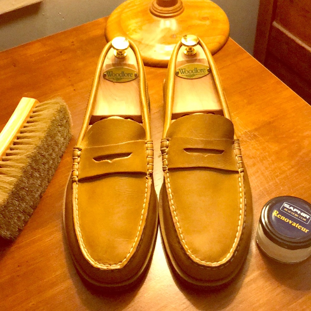 11D Sperry tan unlined penny loafer